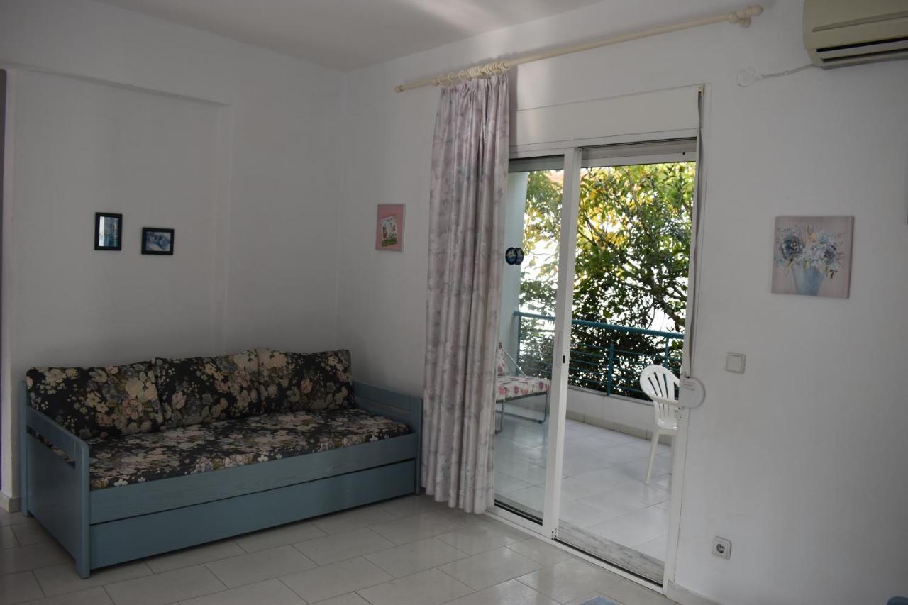 Niki Apartment