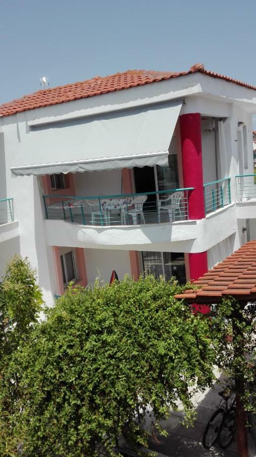 Apartment Niki Polychrono